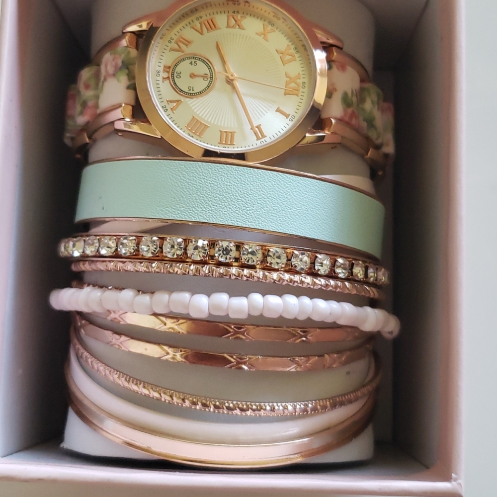 Watch ⌚ - Picture 8 of 9